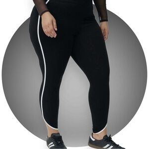 BOGO Like New Torrid Dolphin Hem Leggings